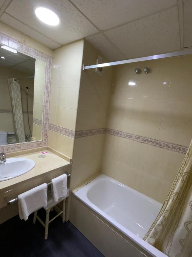 Condedu Hotel Badajoz Luaran gambar